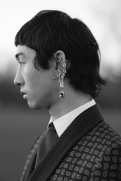 Look 18